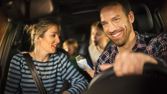 v&aelig;re trygg og sikker